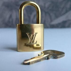 Louis Vuitton Gold Padlock and Key #303
